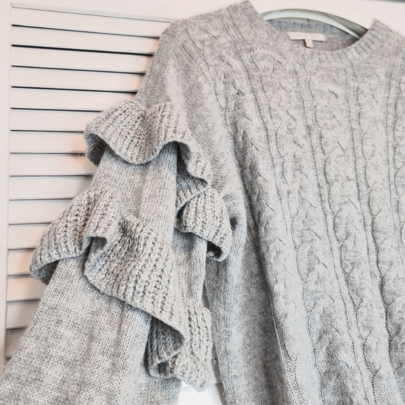 WAYF‎ Sophie Crop Cable Knit Sweater Heather Gray Ruffle Sleeve Women Large Crew - Picture 4 of 16